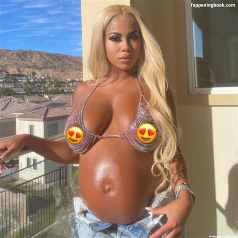 Yasmine Lopez Nude OnlyFans Leaks Fappening FappeningBook