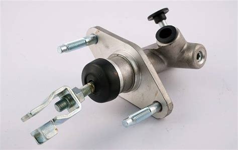 Clutch master cylinder replacement costs & repairs | AutoGuru