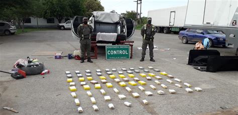 Madre Con Dos Hijos Menores Trasladaba 62 Kilos De Cocaína En Su Camioneta Argentinagobar