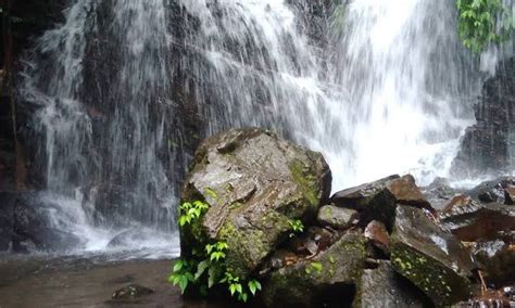 Keindahan Curug Di Bawah Kaki Gunung Tampomas Sumedang Enak Buat