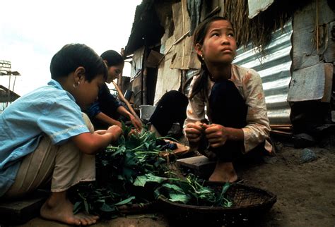 The Tale of Tròn and Vietnam War Photographer Larry Burrows | TIME