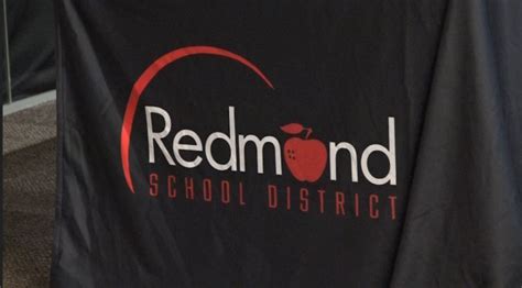 Redmond School District holds teacher orientation for 50 new hires ...