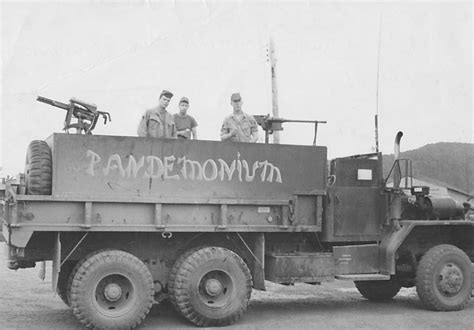 Les Gun Trucks Au Vietnam