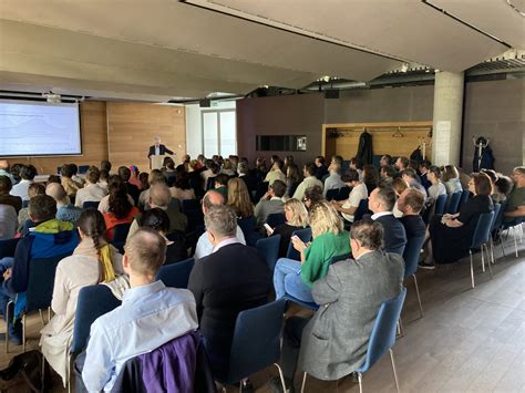 KRTK konferencia - 2023. május 4-5. - Közgazdaság- és Regionális ...