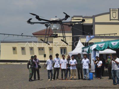 DRONE UNTUK PERTANIAN ANTARA Foto