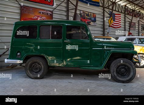 Antiker Willys Wagen Stockfotos Und Bilder Kaufen Alamy