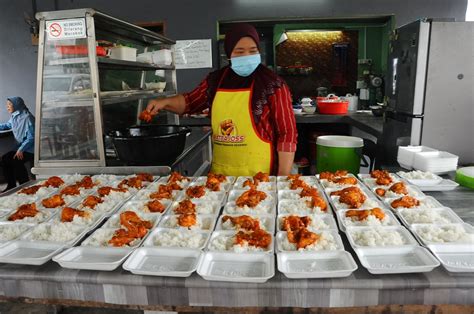 Kurangkan Risiko Jangkitan Pengendali Makanan Kosmo Digital