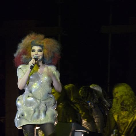 Björk - Biophilia World Concert Tour in Paris | News | Iris van Herpen