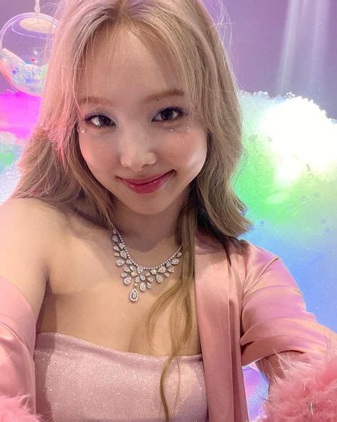 Kpop Girl Groups Korean Girl Groups Kpop Girls Blogger Girl Girl Blog Twice Nayeon Blonde