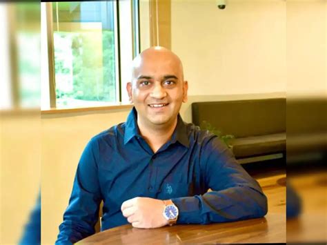 deal ceo step  ecommerce startup dealshare ceo vineet rao steps