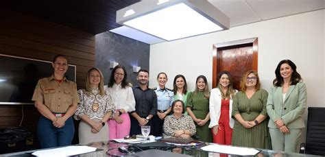 Pefoce participa de reunião no Instituto Maria da Penha para alinhar