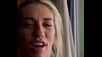 Compañeros de cuarto follando en la ducha XVIDEOS