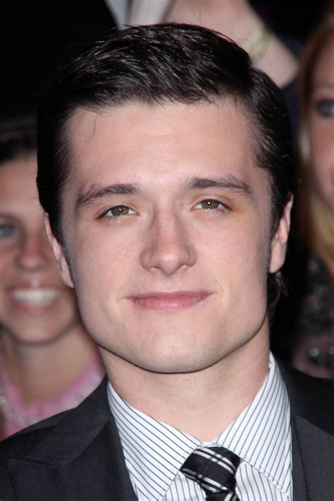 The Hunger Games LA Premiere - Josh Hutcherson Photo (29717314) - Fanpop