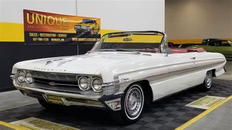 1961 Oldsmobile Starfire | Unique Classic Cars