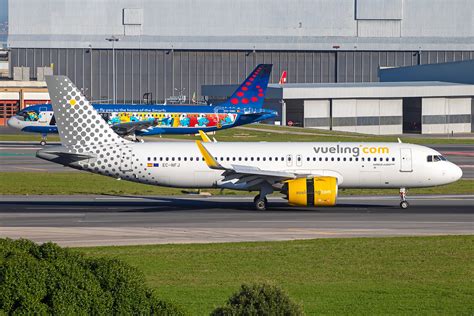 Vueling Airbus A320 271N EC NFJ Lisbon VY8435 From Ams Flickr