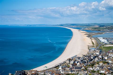 The Chesil Chesil Beach An 18 Mile Long Tombolo This Is Flickr