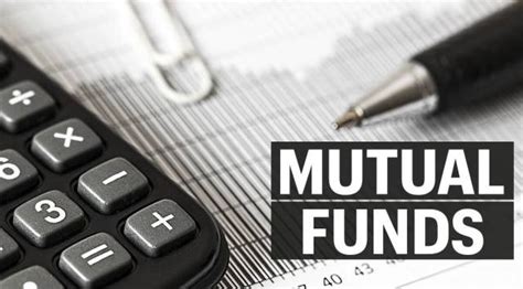 Debt Mfs Attracts Rs 1 06 Lakh Crore In Fy23 Liquid Funds Account 60 Inflow Business News