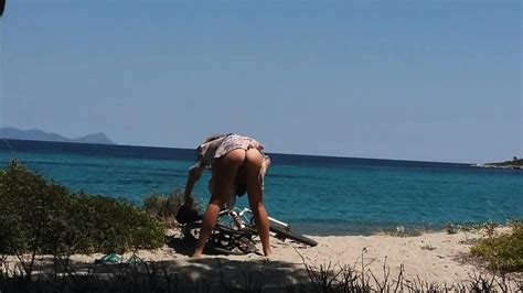 NAKED Sun Tanning Girl SPYCAM Video SOLO Female