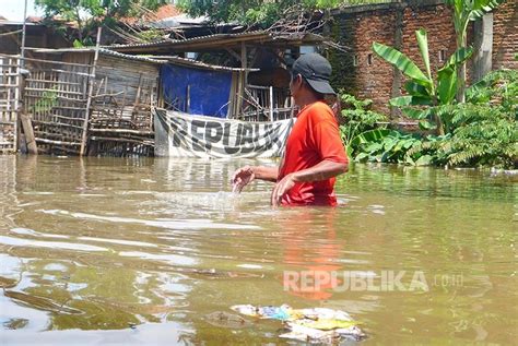 Banjir Melanda Kawasan Pejaten Pasar Minggu Republika Online