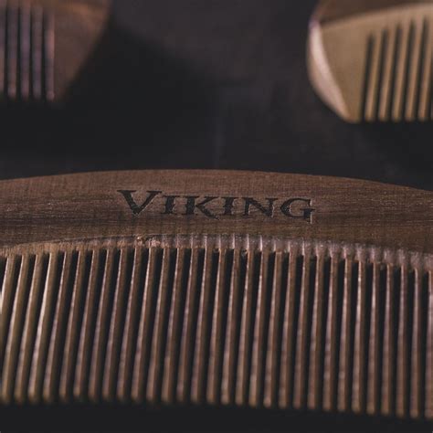 Pente De Barba Madeira Curvo Viking Viking Brand