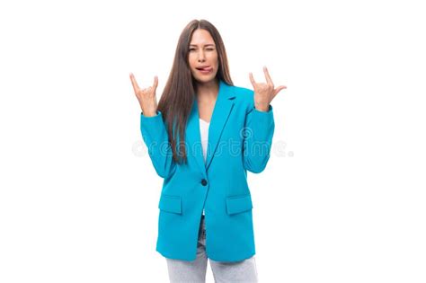 Moderna Y Elegante Joven Empresaria De Brunette Con Chaqueta Azul Sobre