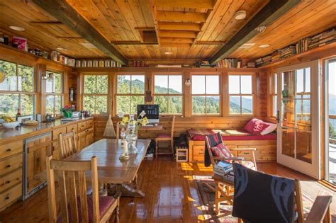 Worlds Most Awesome Off Grid Homes Loveproperty