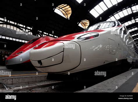 Trenitalia züge Fotos und Bildmaterial in hoher Auflösung Alamy