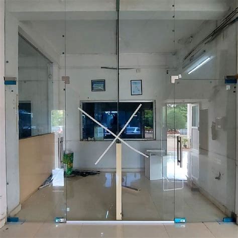 Transparent Toughened Glass Office Partition Size Dimension 8 Feet