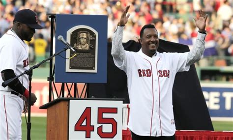 Six Inducted Into Red Sox Hall Of Fame