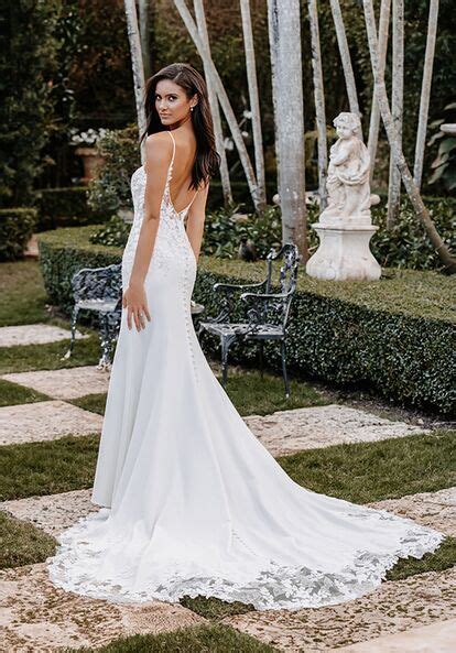 5 Hot Sexy Alina Wachinger Bikini Pics