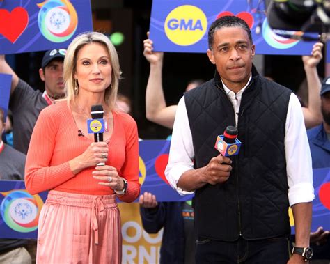 Inside Amy Robach T J Holmes Severance Deals After Abc Exits Us Weekly