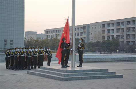 经管系举办“青春启航，踔厉同行”主题升旗仪式 经济管理系