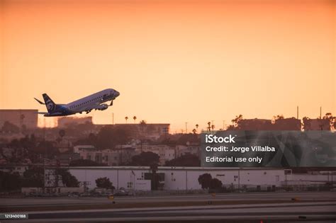 Lax Los Angeles International Airport Planes In Runway Stock Photo ...