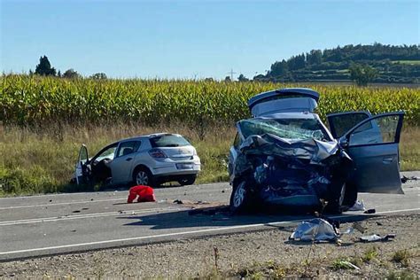 Tragischer Frontal Unfall Drei Menschen sterben auf Bundesstraße 2 in