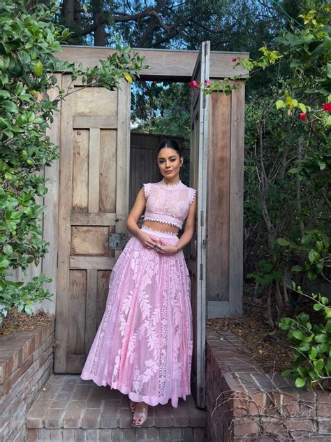 Vanessa Hudgens Conquista Con Bikini Turquesa En Los Cabos