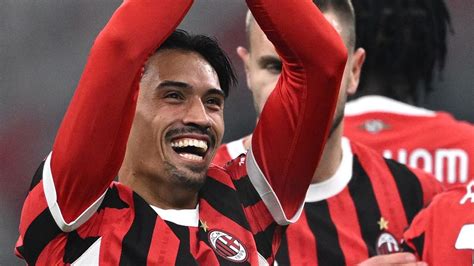 Reijnders In Topvorm Opnieuw Een Doelpunt Voor Overtuigend AC Milan