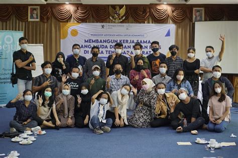 Membangun Media Sebagai Ruang Aman Kelompok Marginal Di Nusa Tenggara