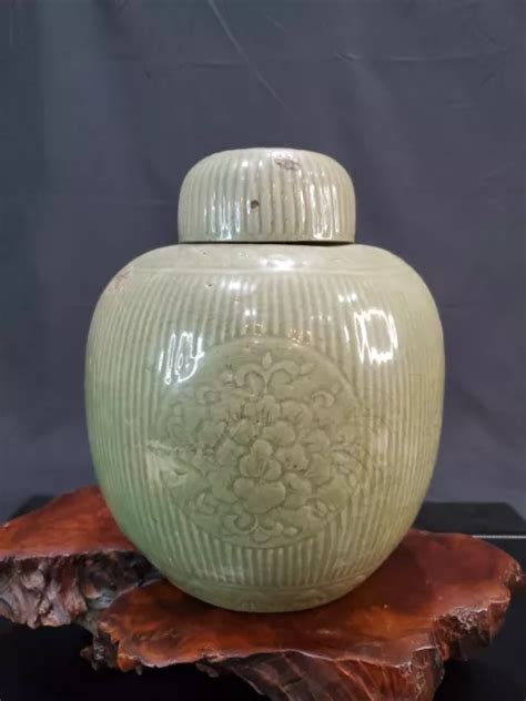 Antique Th Century Qing Dynasty Chinese Celadon Crack Glazed Ginger