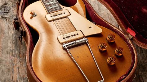 Les Paul Standard Vs Les Paul Studio Whats The Difference Between