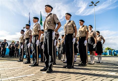 ColÉgio Da PolÍcia Militar Em NiterÓi E Campo Grande Abrem InscriÇÕes