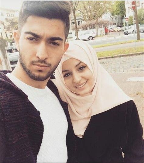 Pin By Rose Khan On My Saves Cute Muslim Couples Hijab Fashion Inspiration Muslim Couples