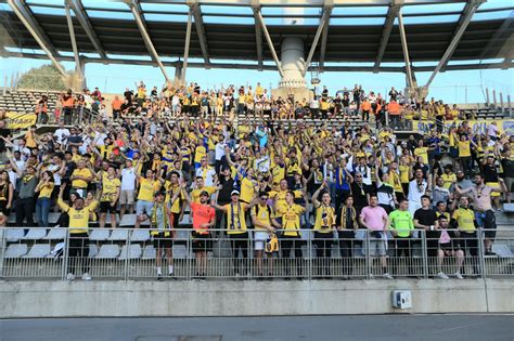 Ligue 2 Les Supporters Du Fc Sochaux étaient Comme Chez Eux Au Stade Charlety