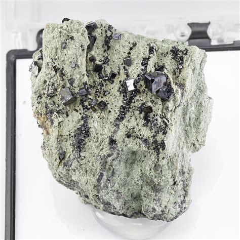 Perovskite - Minerals For Sale - #3771488