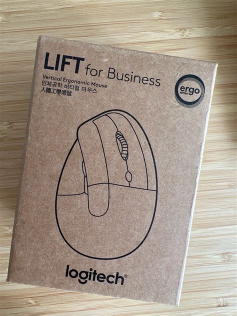 Logitech Vertical Ergonomic Mouse, Computers & Tech, Parts ...