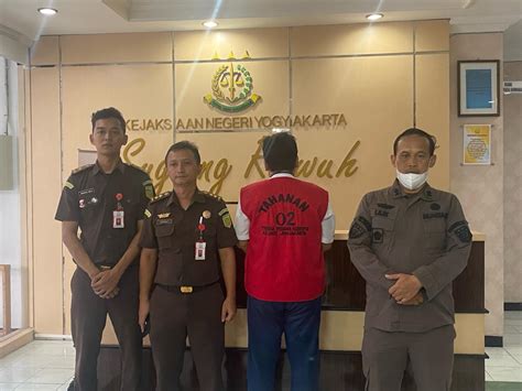 Jcw Minta Kejari Yogyakarta Kembangkan Kasus Plt Ketua Pmi Kota