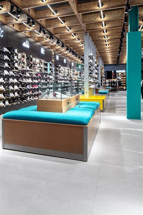 Sports Direct, Watford (UK) | Commercial design, Floor design, Retail