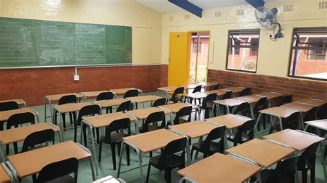 70 000 More Classrooms Needed In South Africa Says Education Minister