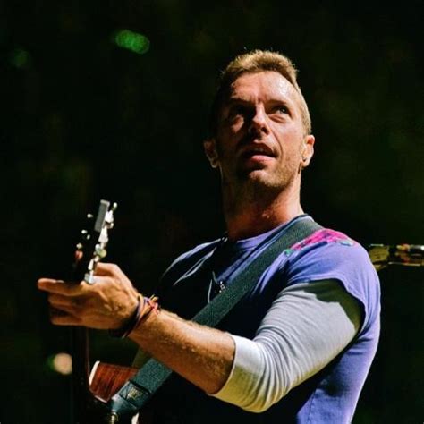 6 Lagu Coldplay Ciptaan Chris Martin Berdasarkan Kisah Cintanya