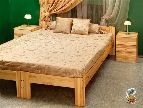 Спальни из массива дерева, карельской сосны.