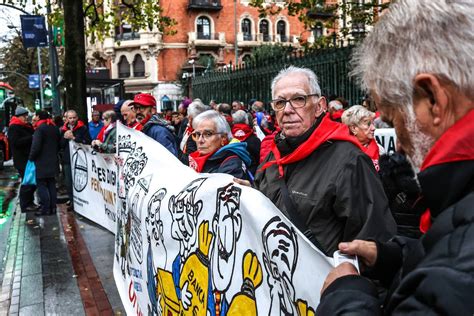 Fotos Los Pensionistas Se Manifiestan En Bilbao El Correo